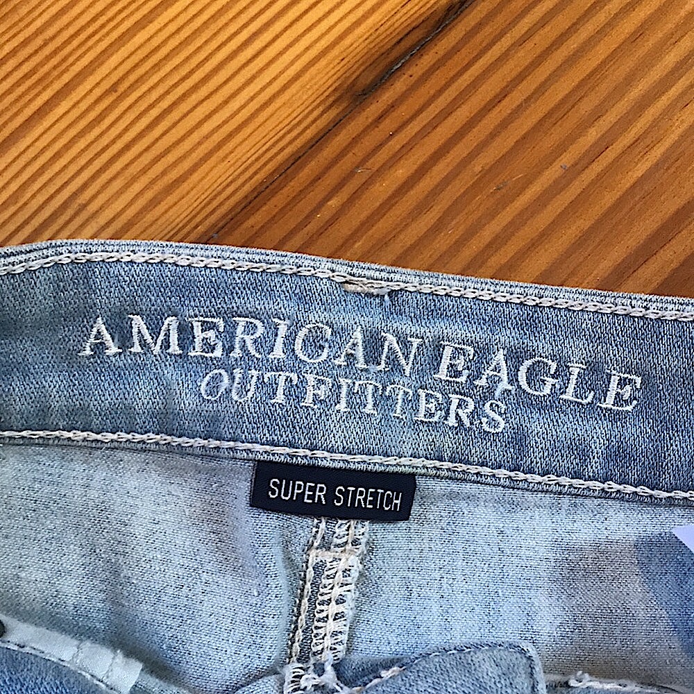 American Eagle High Rise Stretch Jean Shorts ✿ - Picture 5 of 8